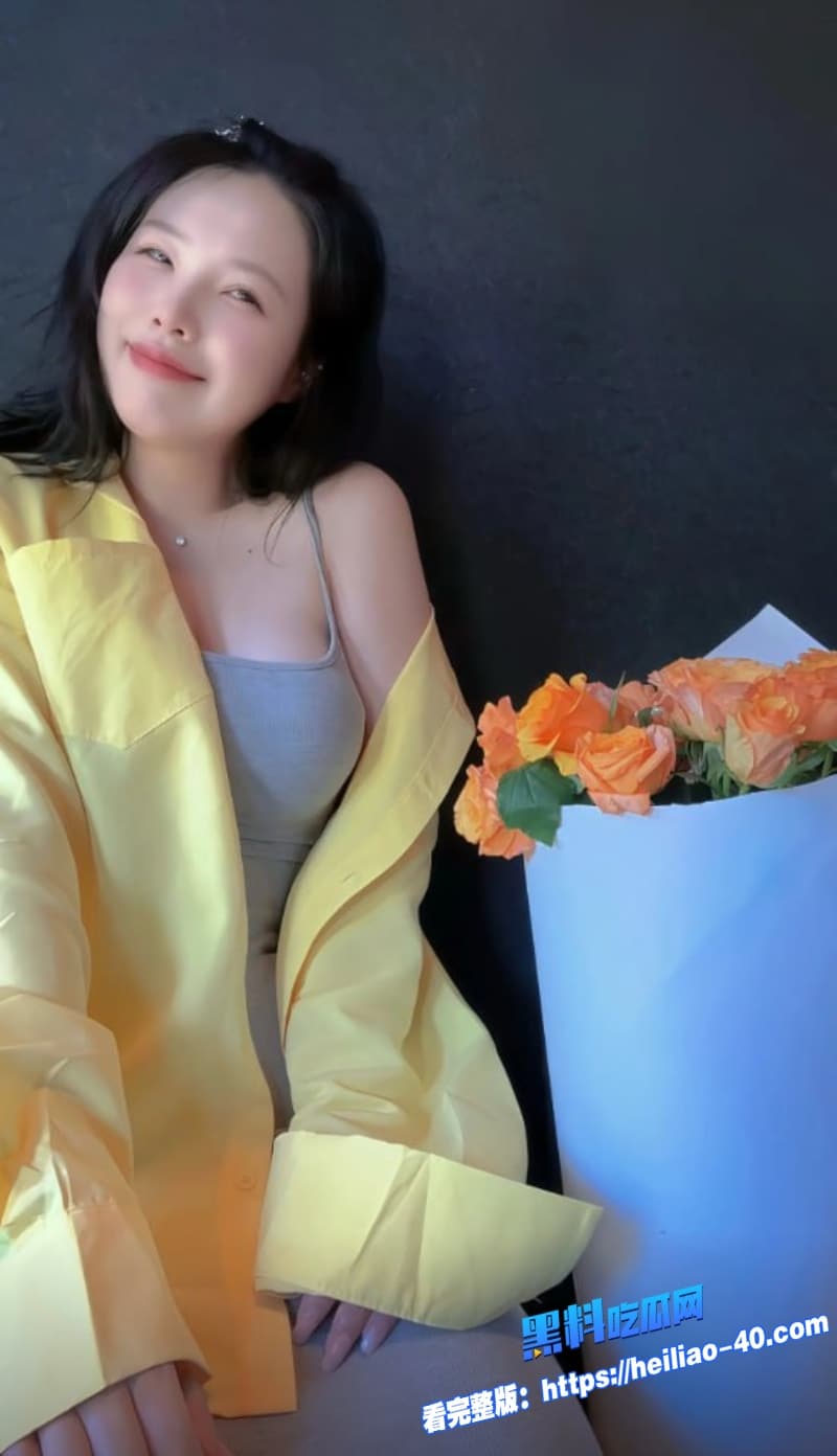 戴眼镜人妻黑丝肥臀太犯规骚少妇主动偷情骑乘小三求内射一个劲的浪叫不停10 戴眼镜人妻黑丝肥臀太犯规骚少妇主动偷情骑乘小三求内射一个劲的浪叫不停10