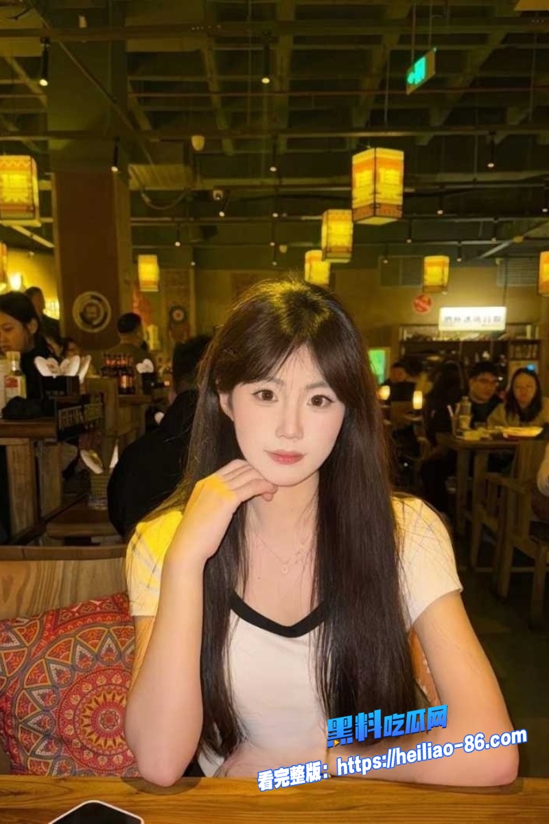 顶级反差婊 小羊MM 圣诞特辑视频流出 手持按摩棒疯狂自慰 骚穴被疯狂抽插到外翻！12