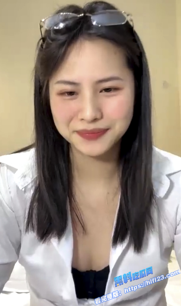 极品美少妇 开心话梅 为了钱下海直播自慰 肤白貌美骚穴粉嫩 谁看了不迷糊呢？4