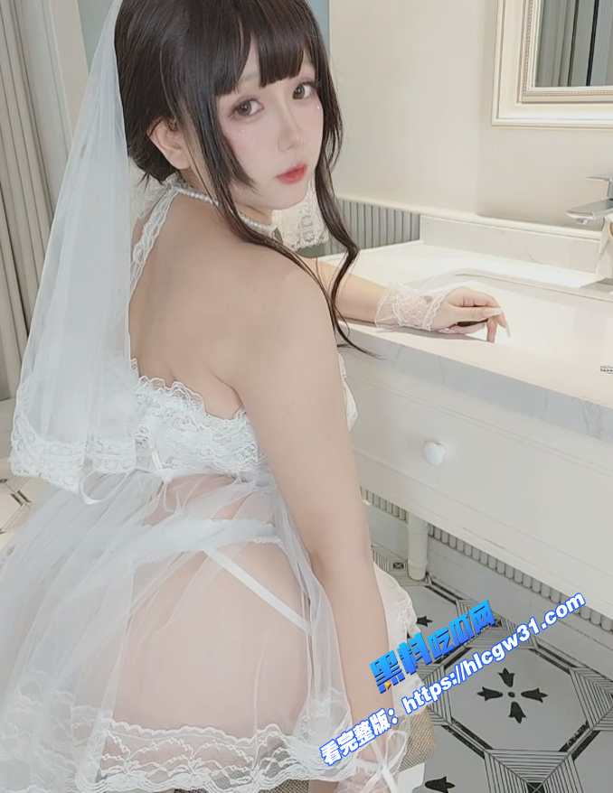 纯情高中生萝莉被包养 透明婚纱视频合集流出 清纯模样极为反差！ 图1