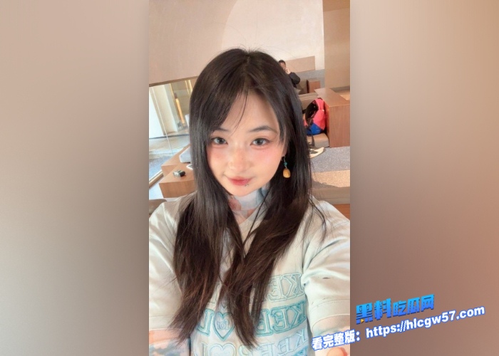 极品美女福利姬高颜值小萝莉,白嫩护士女仆装私拍流出。清纯外表下藏骚气 2 极品美女福利姬高颜值小萝莉,白嫩护士女仆装私拍流出。清纯外表下藏骚气 2