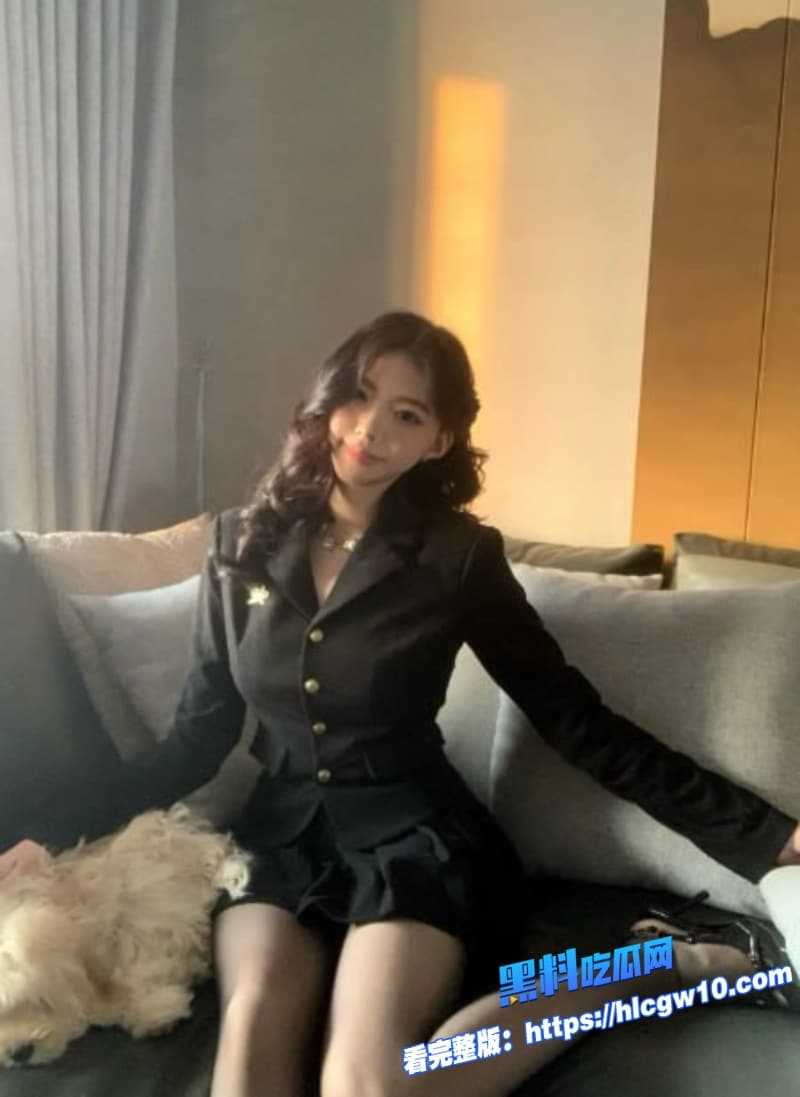 白天高冷御姐OL晚上黑丝M腿制服反差婊极品身材腿张开求调教诱惑到你直接缴枪5 白天高冷御姐OL晚上黑丝M腿制服反差婊极品身材腿张开求调教诱惑到你直接缴枪5