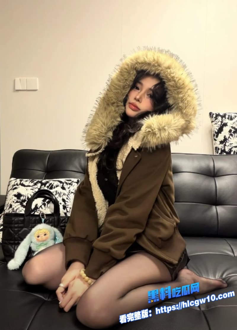 白天高冷御姐OL晚上黑丝M腿制服反差婊极品身材腿张开求调教诱惑到你直接缴枪8 白天高冷御姐OL晚上黑丝M腿制服反差婊极品身材腿张开求调教诱惑到你直接缴枪8