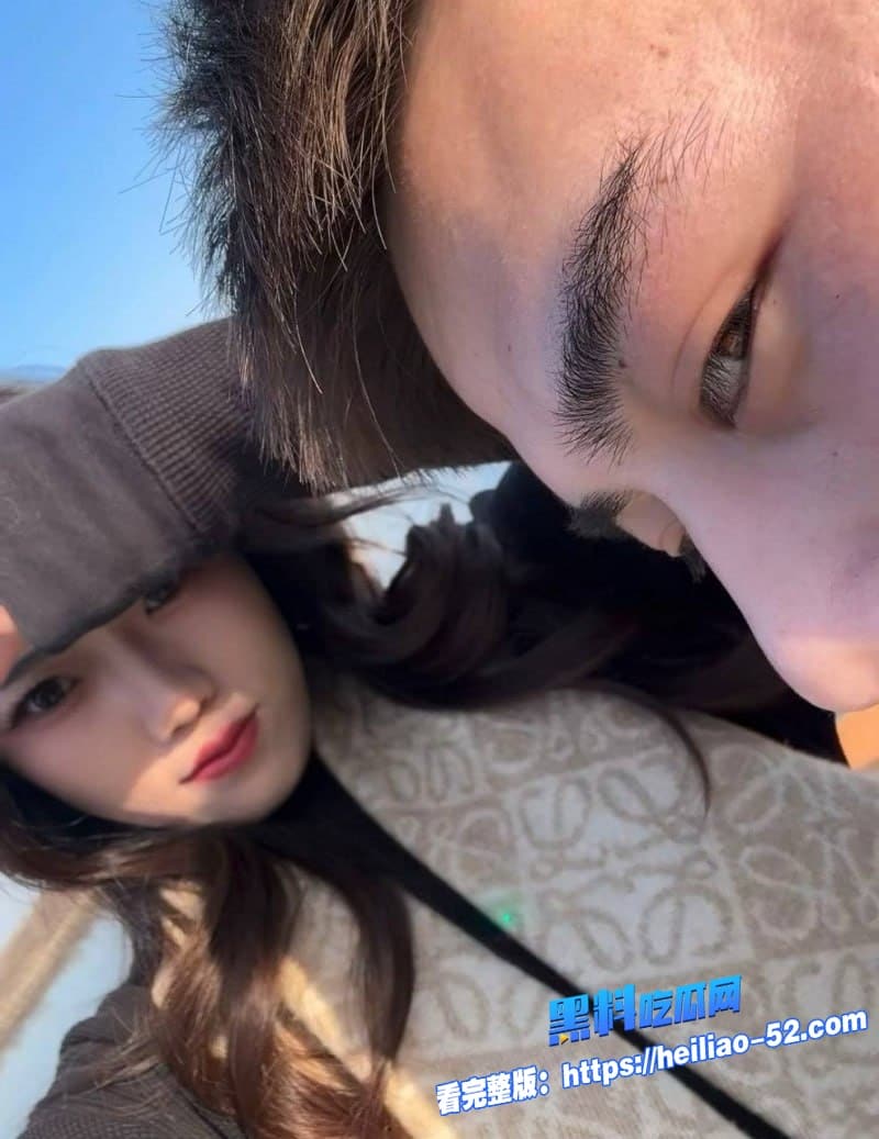 山东菏泽单县张集新年大瓜原配站车顶堵小三曝光渣男包养生私生子现场视频流出 11 山东菏泽单县张集新年大瓜原配站车顶堵小三曝光渣男包养生私生子现场视频流出 11