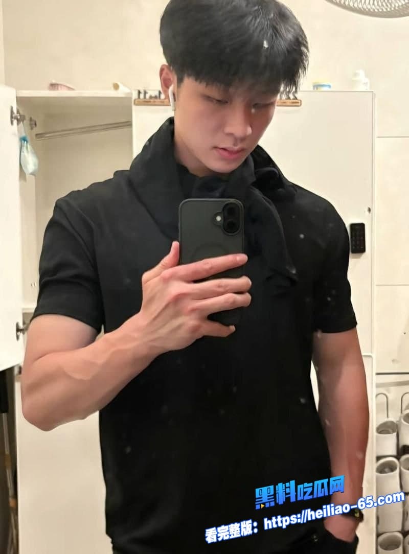 北外渣男谭某网名curry出轨视频流出分手几天就官宣新欢还想睡前任5