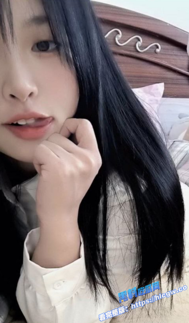 湖南永州反差女 李静雯 19岁童颜巨乳家中偷偷道具自慰插逼 大量不雅视频流出！图2
