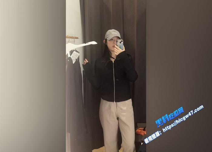 北京朝阳区健身俱乐部眼镜反差女教练于雯第二弹自拍自慰小视频流出小淫穴摸两下就湿了 图5WH700x500px 北京朝阳区健身俱乐部眼镜反差女教练于雯第二弹自拍自慰小视频流出小淫穴摸两下就湿了 图5WH700x500px