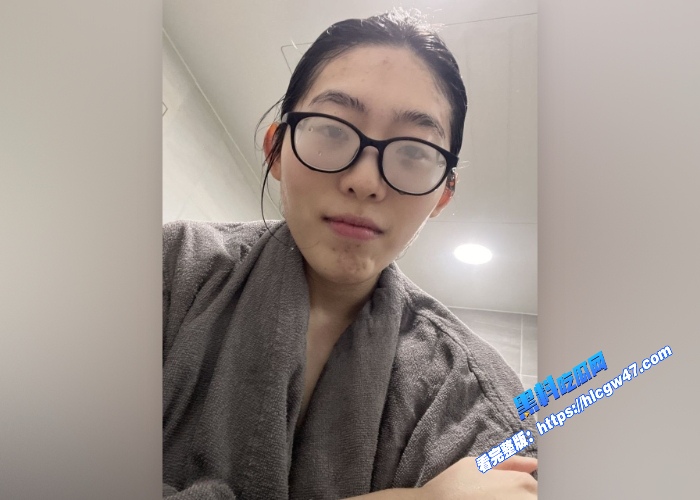 北京朝阳区健身俱乐部眼镜反差女教练于雯第二弹自拍自慰小视频流出小淫穴摸两下就湿了 图11WH700x500px 北京朝阳区健身俱乐部眼镜反差女教练于雯第二弹自拍自慰小视频流出小淫穴摸两下就湿了 图11WH700x500px