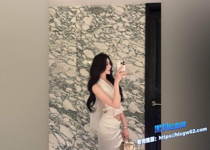真实乱伦身材极品的腿膜嫂子应酬下班后喝的烂醉如泥被我乘虚而入强行爆操好润的嫂子没忍住内射一整管精液进蜜穴 图1