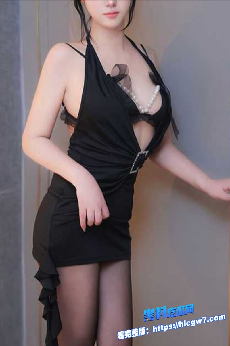 OF网红ChineseBunny新作炸裂化身清纯大奶学生妹被老师当场爆操粉嫩小穴直接被干到喷OF网红2