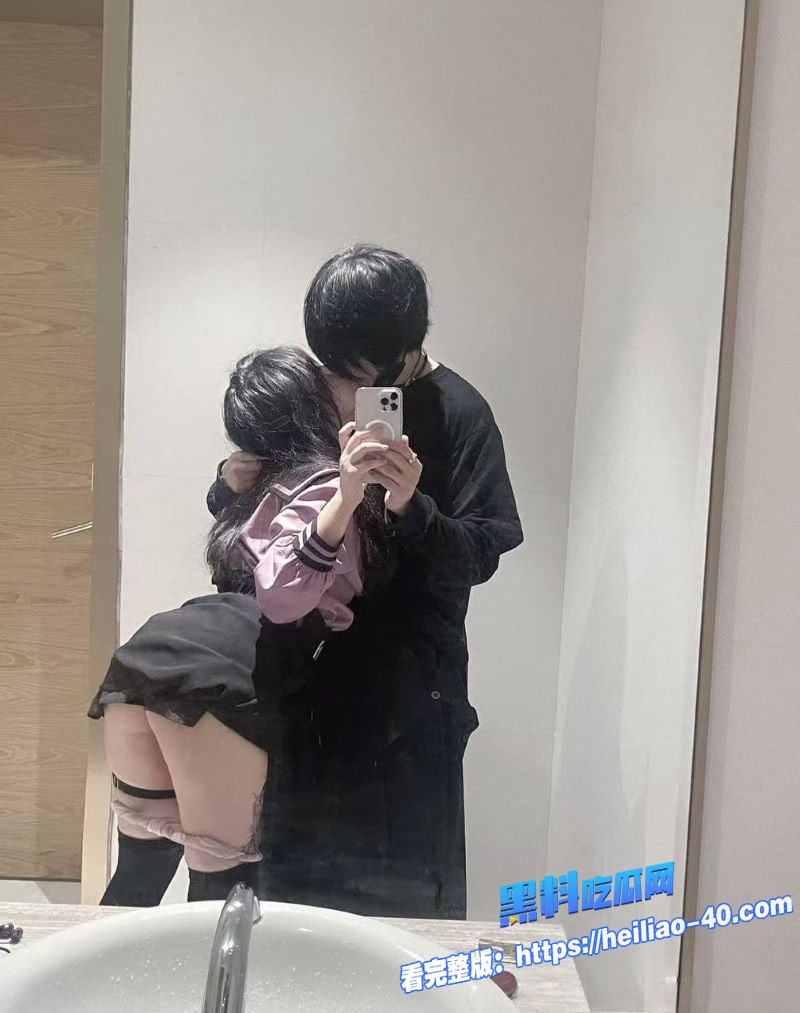 抖音地雷系女神索菲亚塌房大瓜再燃与吉他张海王旧情复燃14 抖音地雷系女神索菲亚塌房大瓜再燃与吉他张海王旧情复燃14