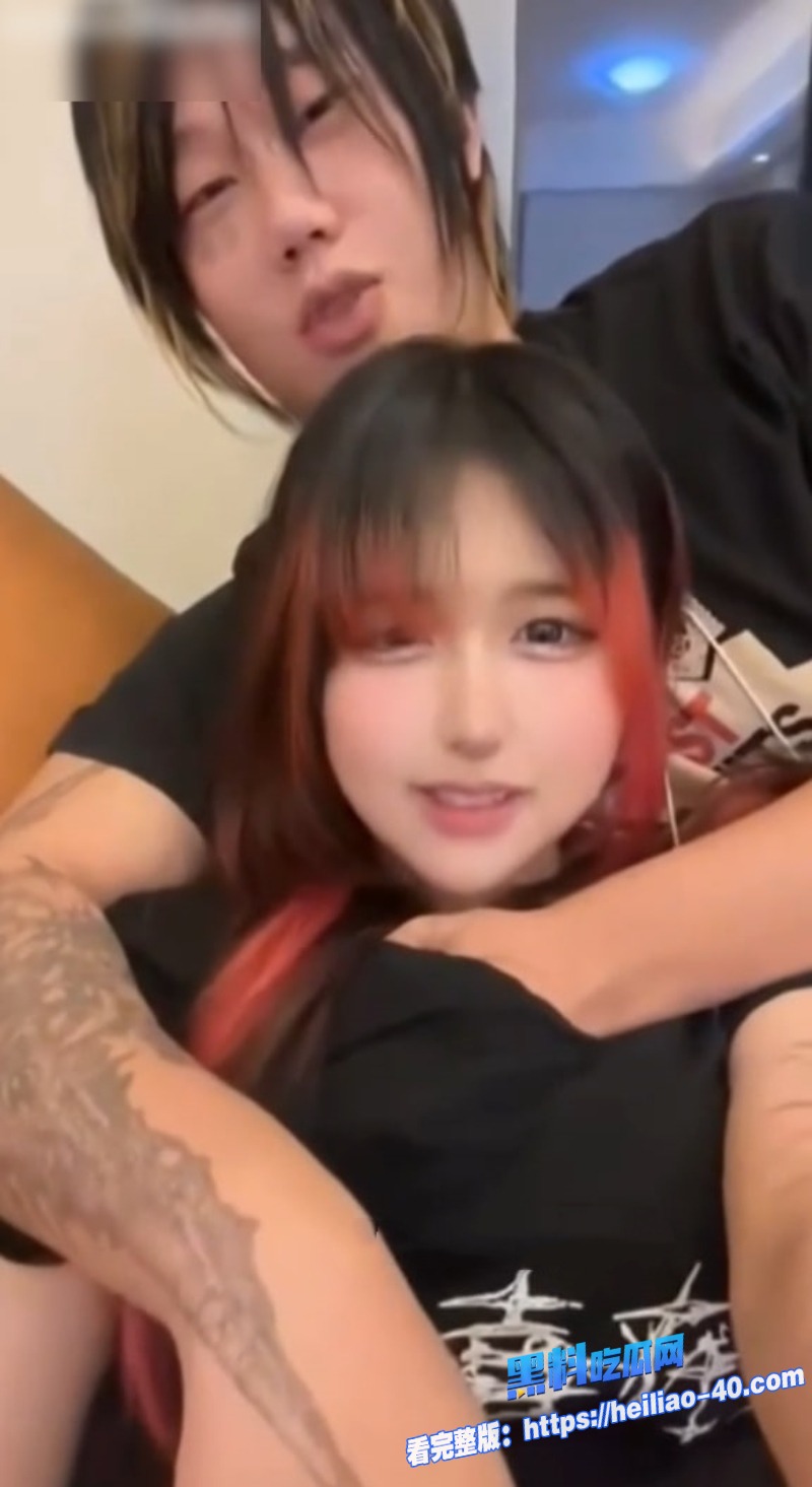抖音地雷系女神索菲亚塌房大瓜再燃与吉他张海王旧情复燃23 抖音地雷系女神索菲亚塌房大瓜再燃与吉他张海王旧情复燃23