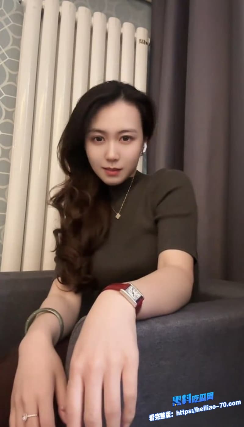 深圳母亲节儿子欲火攻心竟向亲妈索要操逼礼物妈妈惊讶却被打动用嘴先伺候2