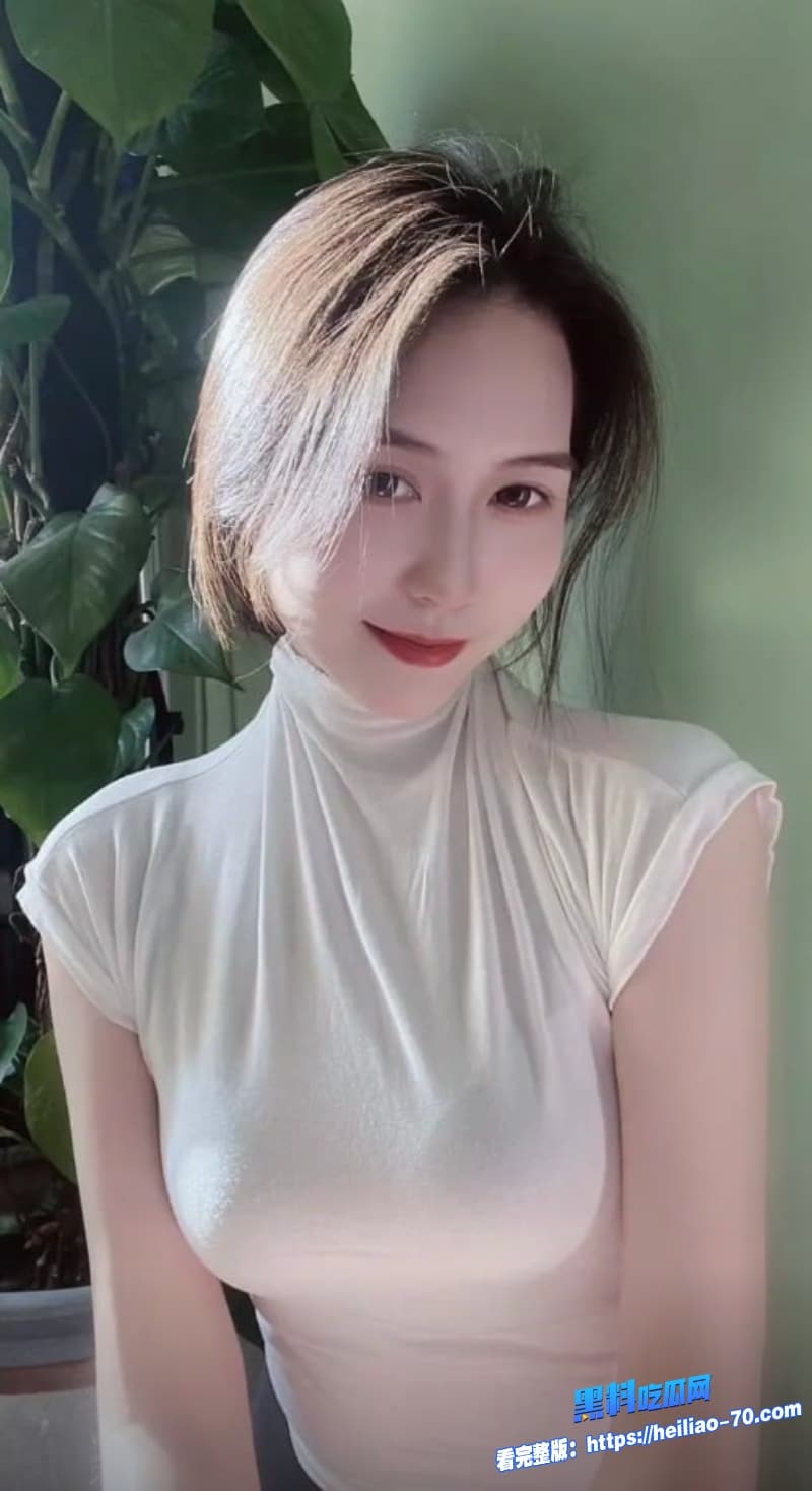 深圳母亲节儿子欲火攻心竟向亲妈索要操逼礼物妈妈惊讶却被打动用嘴先伺候6