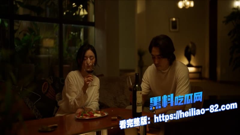 韩国三级片隐藏的面孔未婚妻指挥家秀妍藏密室亲眼看老公猛干后辈大提琴手16