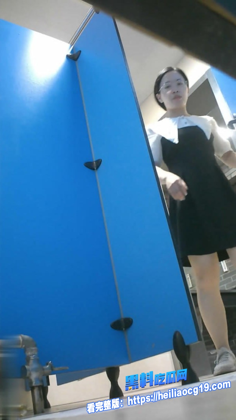 艺校女厕偷拍9 艺校女厕偷拍9