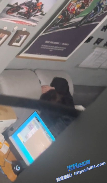 西安东郊某摩托车俱乐部 做爱偷拍视频流出 妹子被后入的表情看得我鸡巴梆硬！