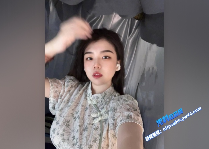 瓜友投稿湖北武汉微胖大奶母狗胯下骑脸吃鸡被顶到翻白眼直接操哭小母狗 图1WH700x500px 瓜友投稿湖北武汉微胖大奶母狗胯下骑脸吃鸡被顶到翻白眼直接操哭小母狗 图1WH700x500px