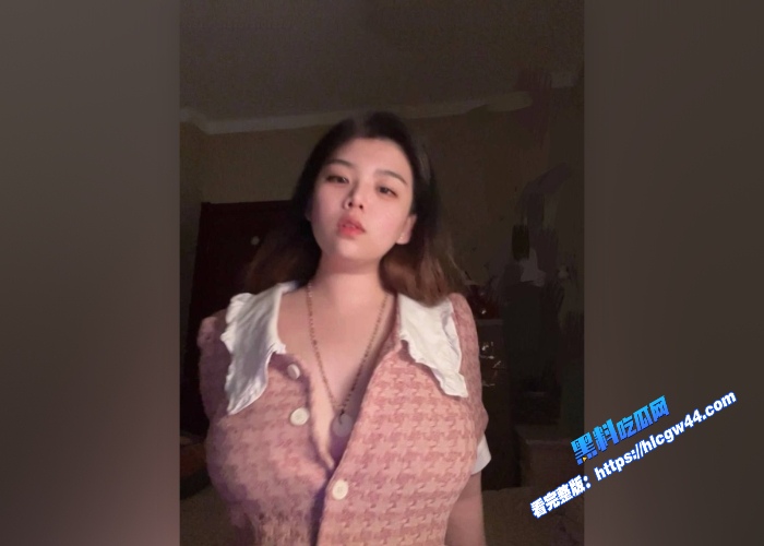 瓜友投稿湖北武汉微胖大奶母狗胯下骑脸吃鸡被顶到翻白眼直接操哭小母狗 图3WH700x500px 瓜友投稿湖北武汉微胖大奶母狗胯下骑脸吃鸡被顶到翻白眼直接操哭小母狗 图3WH700x500px
