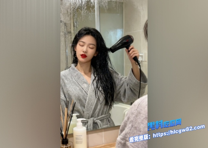成都师范学院梁山雅极品清纯女大为爱痴狂主动为男友穿上女仆装一脸骚样极致反差对白精彩 图5 成都师范学院梁山雅极品清纯女大为爱痴狂主动为男友穿上女仆装一脸骚样极致反差对白精彩 图5