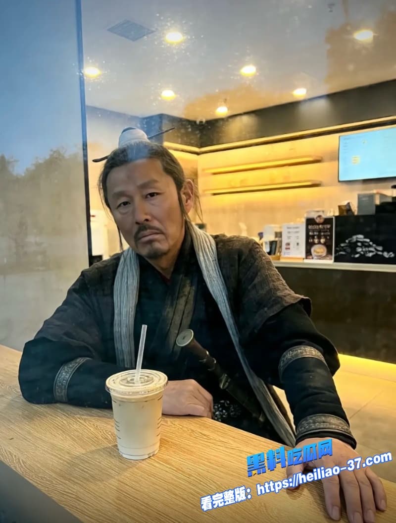 刘季一万钱系列最终弹喷鼻血全新风格混剪等你解锁敢点来就别想出去5