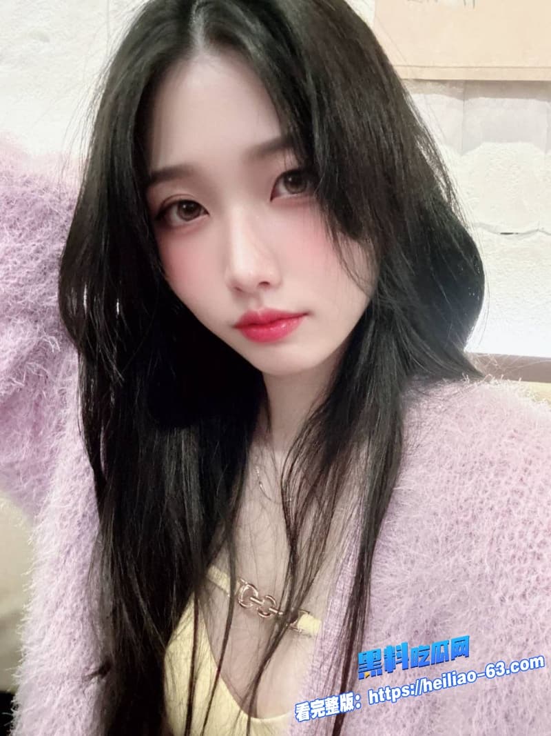 台湾长庚大学温舒婷性爱视频泄露乖乖女认真深喉口交美到犯规床上被大鸡巴操到喷水1