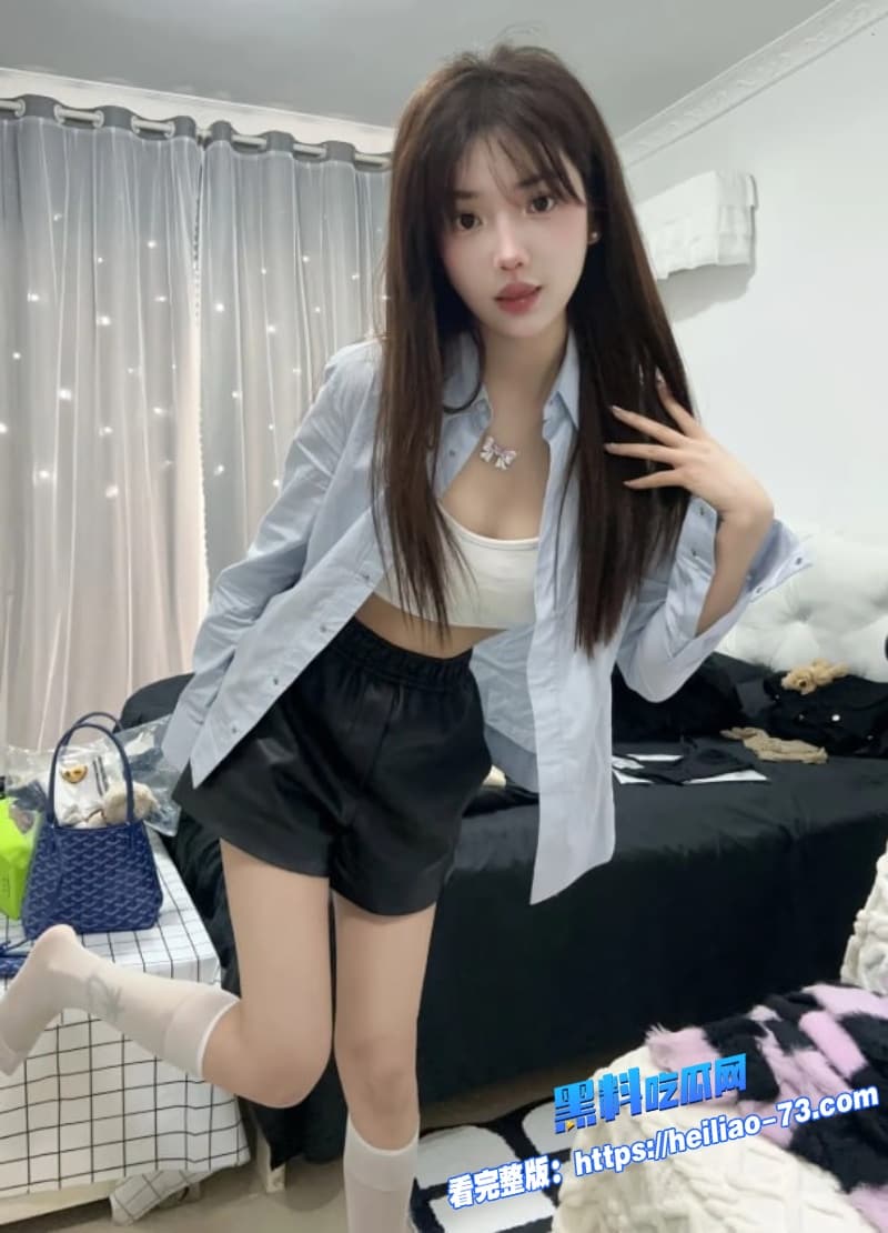 体操少女酒店约炮金主下腰一字马遭金主暴力抽插反差母狗被操得欲仙欲死2 体操少女酒店约炮金主下腰一字马遭金主暴力抽插反差母狗被操得欲仙欲死2
