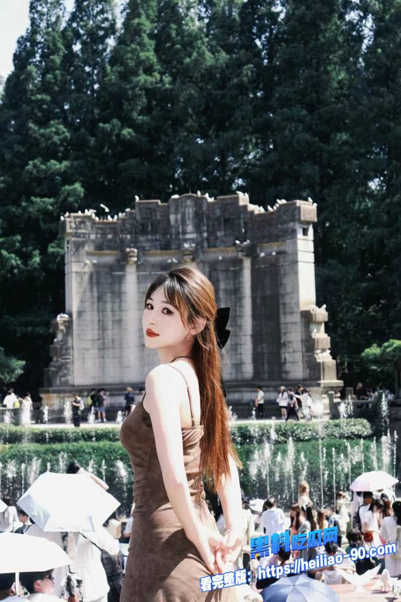 越南黄毛精神小妹9