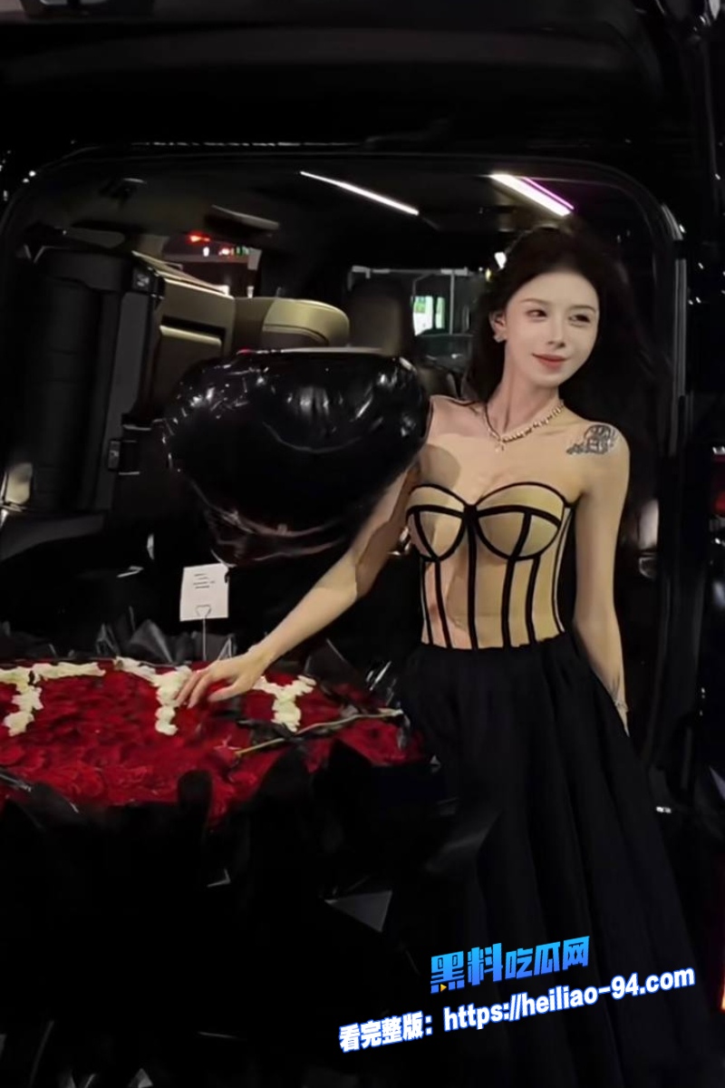 230w粉女网红褒姒5