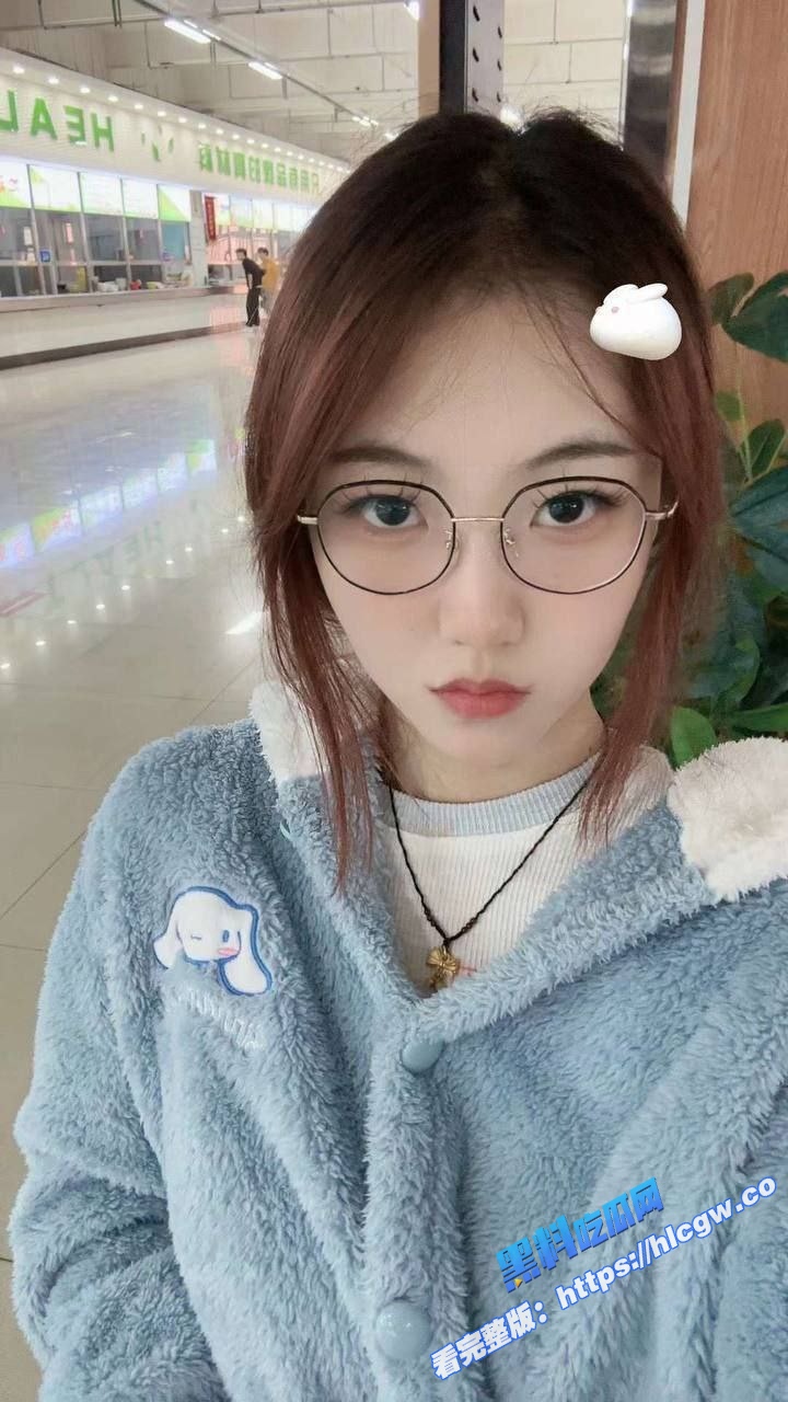 极品清纯反差小母狗 蜜桃臀嫩鲍 小母狗楼道后入,口交吃主人的屁眼 真的是太骚了！1