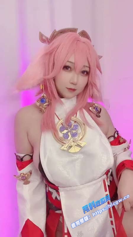 B站肉感女神 欧翼翼 cos原神八重神子 用假鸡吧插入骚穴 让你原地起飞！1