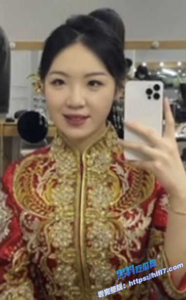 圈内知名的反差母狗 被人玩来玩去操烂了 洞里全是精液 今天她洋溢着幸福嫁给了老实人！2