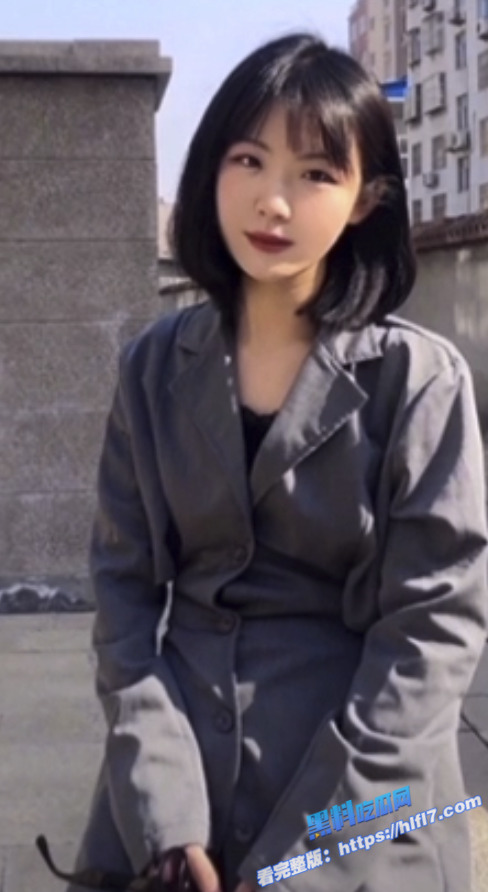 圈内知名的反差母狗 被人玩来玩去操烂了 洞里全是精液 今天她洋溢着幸福嫁给了老实人！3