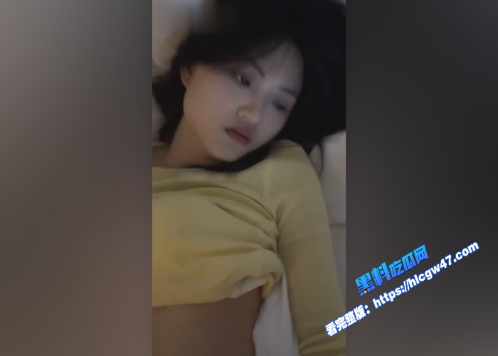 极品高颜值女大学生和男友私拍性爱视频惨遭男友曝光樱桃小嘴深喉肉棒白虎蜜穴被无套爆操 图4WH700x500px