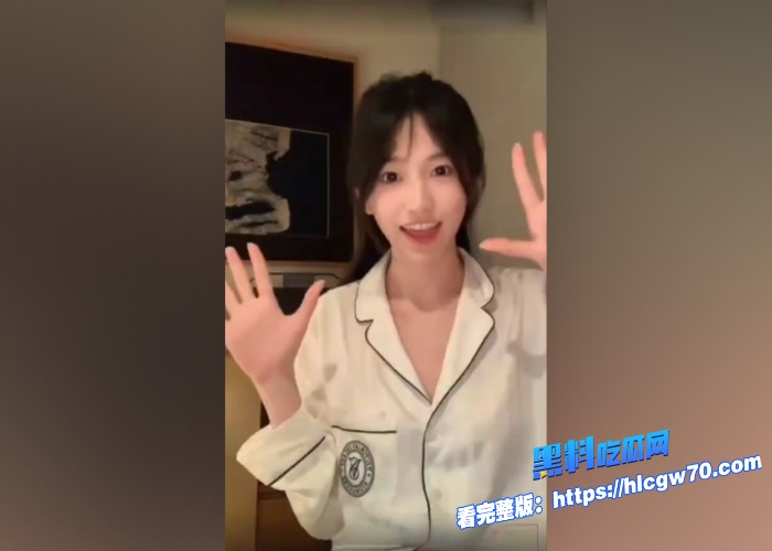 抖音54W粉丝网红丘隹亘清纯甜美系少女恋爱期间出轨约炮榜一灰灰男聊天记录辣瞎眼在酒店被调教后入抽插小穴 图4