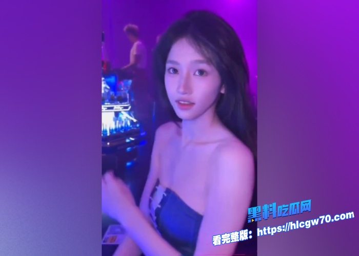 抖音54W粉丝网红丘隹亘清纯甜美系少女恋爱期间出轨约炮榜一灰灰男聊天记录辣瞎眼在酒店被调教后入抽插小穴 图20