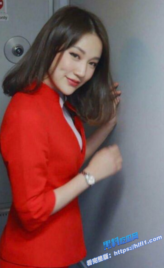 极品大奶空姐 AirAsia 不雅自拍泄漏流出 高颜值反差婊 这一对大奶子谁能顶得住啊！2