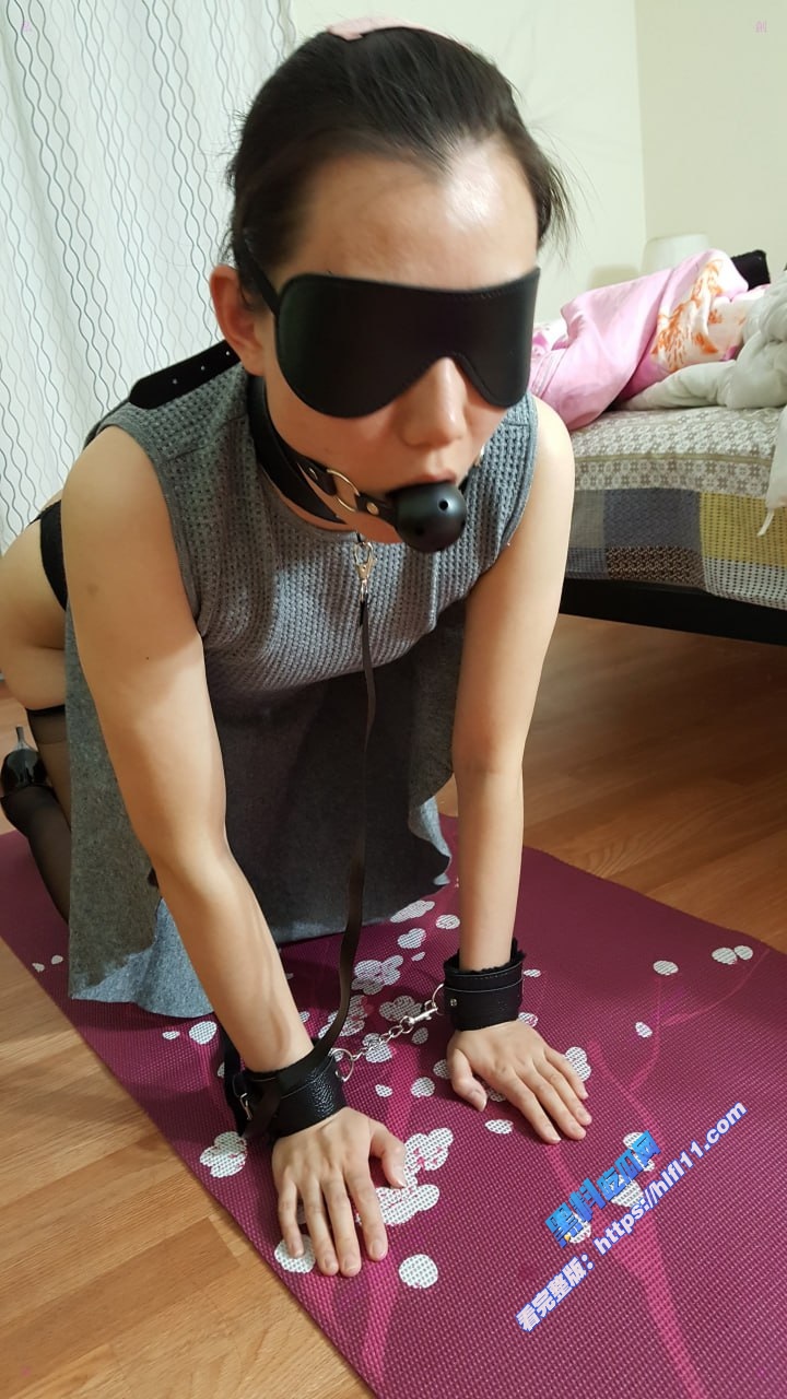 泰州顶级母狗人妻 吴莉莉 不雅私拍视频泄密 从销售到婚纱再到母狗调教！6