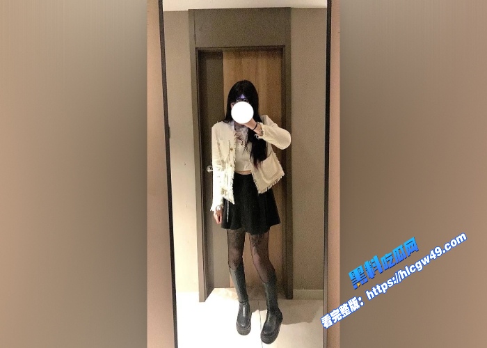 云盘泄密全身刺青的符文潮女八字大奶反差婊口嗦牛子舌舔大鸟张开骚穴等着挨肏 图4WH700x500px 云盘泄密全身刺青的符文潮女八字大奶反差婊口嗦牛子舌舔大鸟张开骚穴等着挨肏 图4WH700x500px