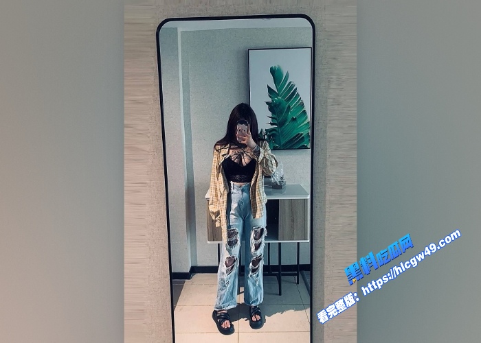 云盘泄密全身刺青的符文潮女八字大奶反差婊口嗦牛子舌舔大鸟张开骚穴等着挨肏 图16WH700x500px 云盘泄密全身刺青的符文潮女八字大奶反差婊口嗦牛子舌舔大鸟张开骚穴等着挨肏 图16WH700x500px