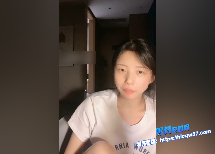 清纯巨乳女神下海直播年纪轻轻就离异带娃带着儿子一起和情夫开房女主太反差了 图1 清纯巨乳女神下海直播年纪轻轻就离异带娃带着儿子一起和情夫开房女主太反差了 图1