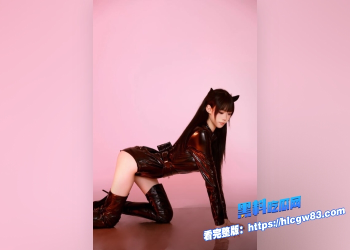 抖音网红 小姜姜 超大尺度内容流出美少女娇羞露脸自摸抠逼纹身证实同一人实锤无疑12 抖音网红 小姜姜 超大尺度内容流出美少女娇羞露脸自摸抠逼纹身证实同一人实锤无疑12