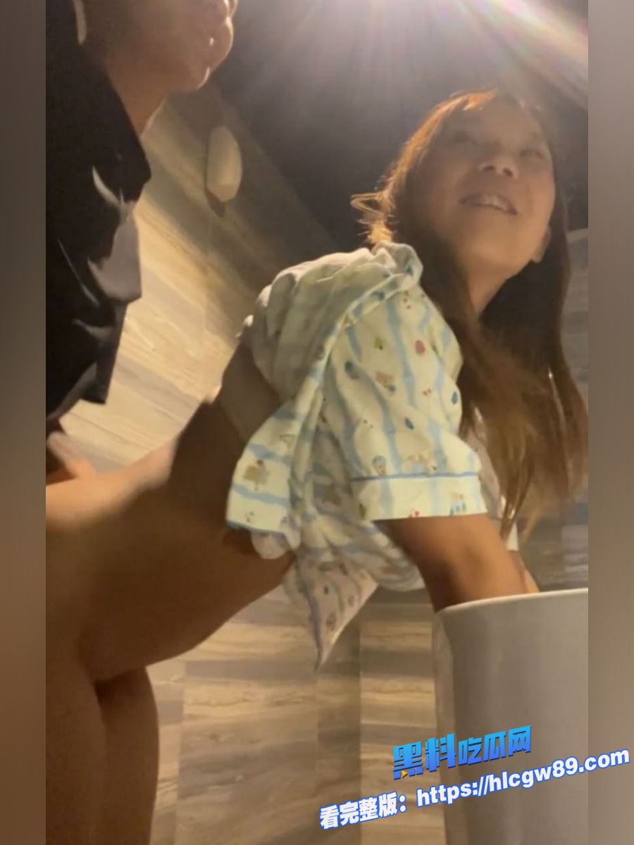 河南焦作游泳博主抖音小酒窝9
