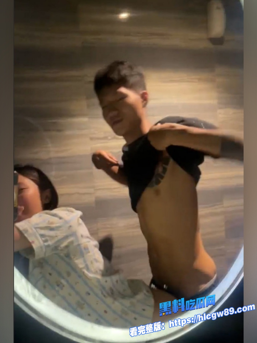 河南焦作游泳博主抖音小酒窝8
