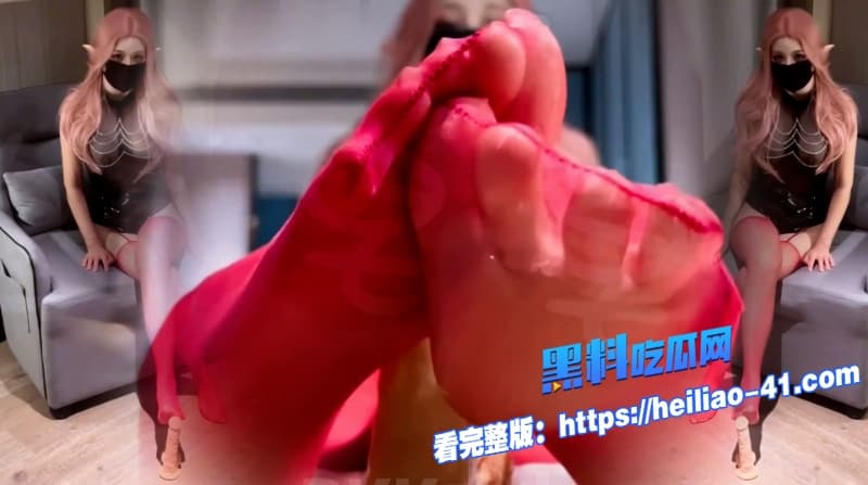 寸止挑战来袭高颜值极品御姐修长美腿身穿丝袜足交的技术让人看完直呼受不了1 寸止挑战来袭高颜值极品御姐修长美腿身穿丝袜足交的技术让人看完直呼受不了1