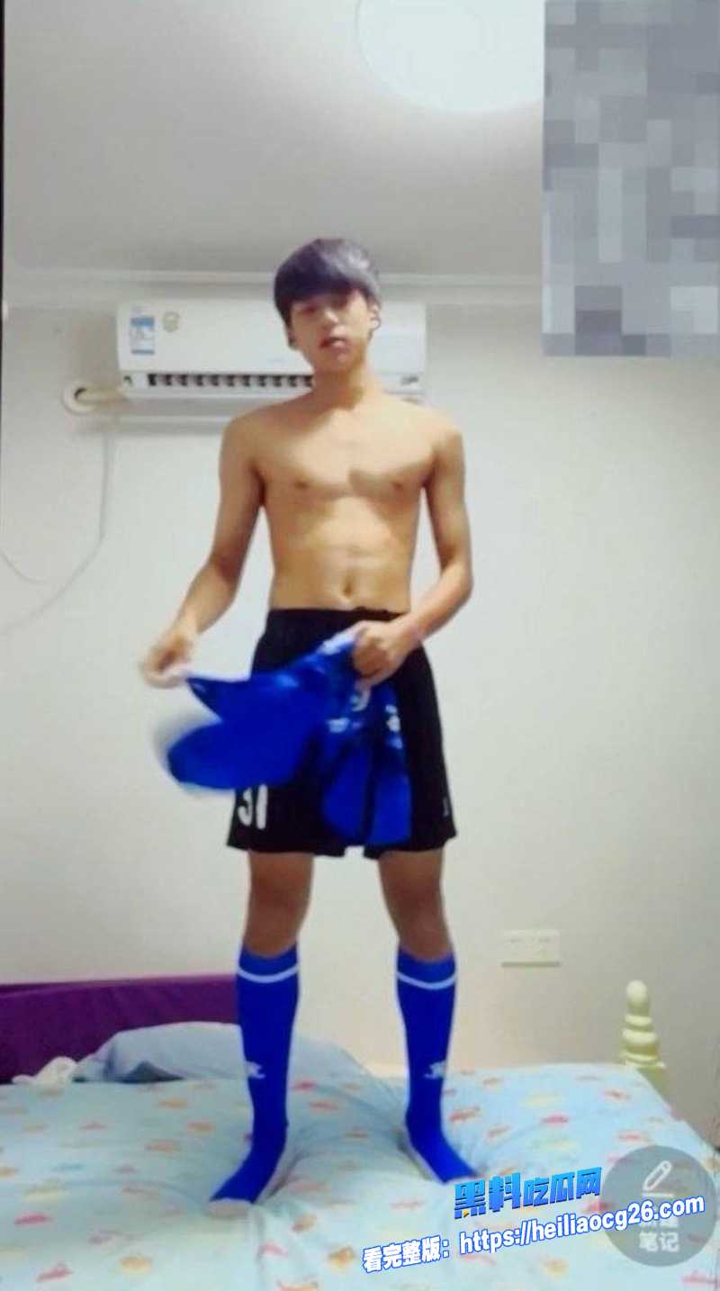 长郡湘府中学足球队长车昌昊阳光队长人设崩塌打飞机视频曝光11