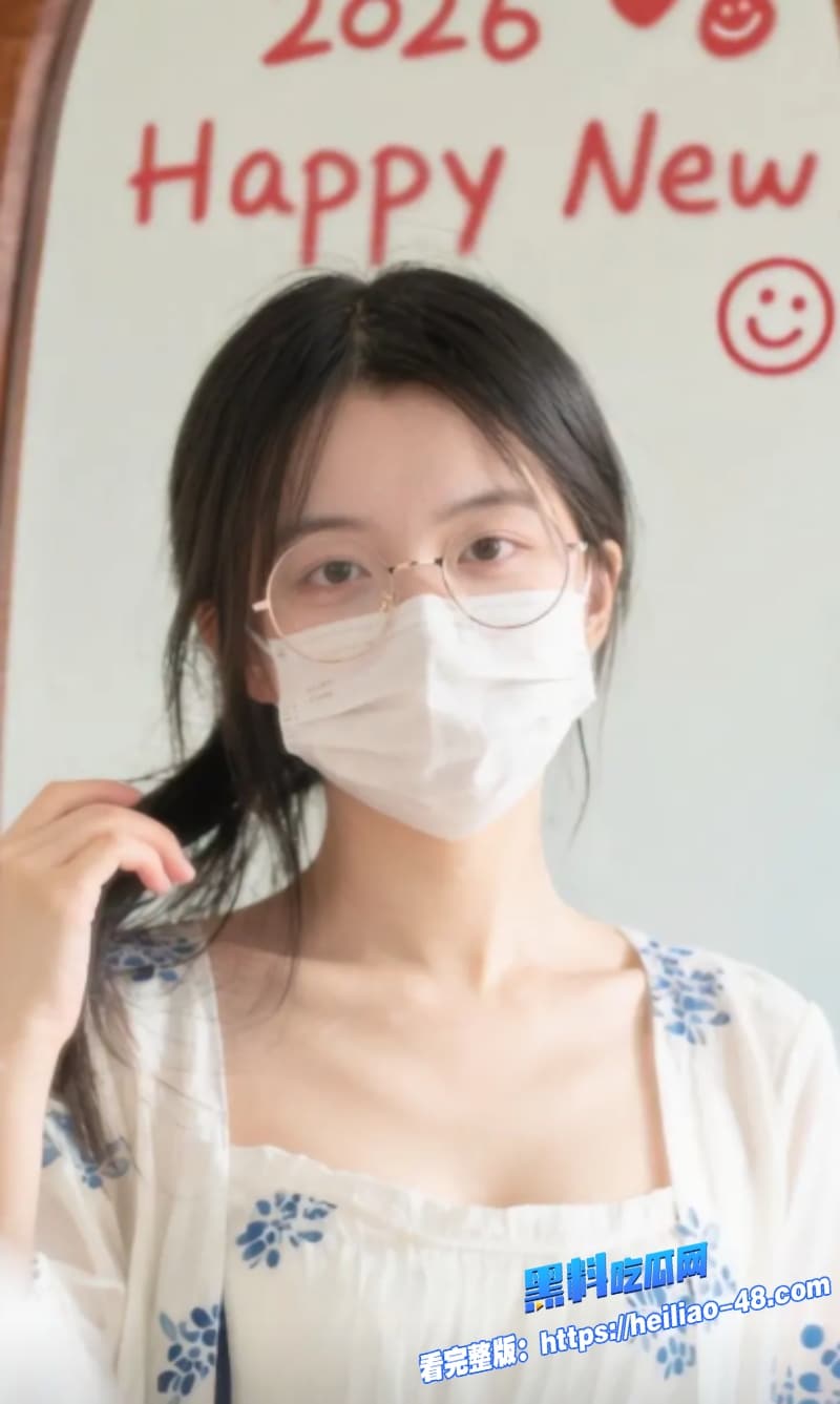 你不可以把我当成狗一样操巨乳眼镜妹哭喊求饶却被猛男干到腿软抽搐 2 你不可以把我当成狗一样操巨乳眼镜妹哭喊求饶却被猛男干到腿软抽搐 2