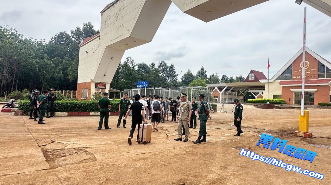 27名越南人被驱逐出境03