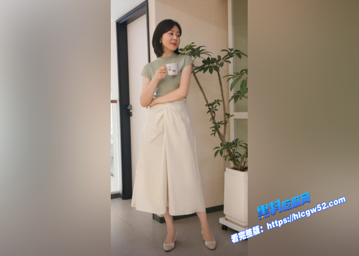 爆火的海角大神 真实小王子 终于还是把老妈操上了，自拍技术不咋地，但是架不住老妈骚啊2