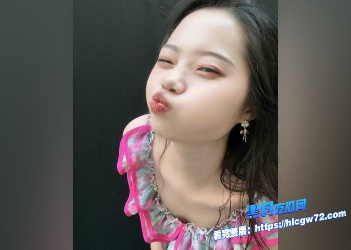 上海师范大学斯文眼镜妹郭佳玲与男友美足啪啪视频流出真是天上飞机最高 地下眼镜妹最骚 图6 上海师范大学斯文眼镜妹郭佳玲与男友美足啪啪视频流出真是天上飞机最高 地下眼镜妹最骚 图6